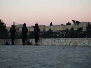 Modlitwa żydowskich nastolatek.